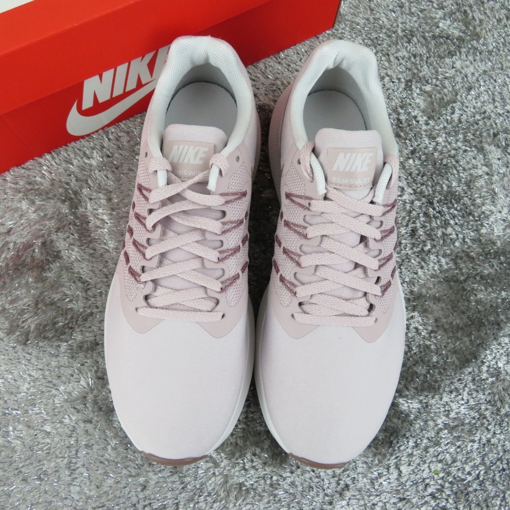 Nike Run Swift Flyknit Sneakers - Picture 3 of 5